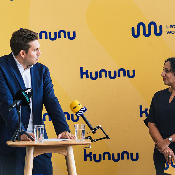 Staatssekretär Alexander Pröll und kununu-CEO Nina Zimmermann